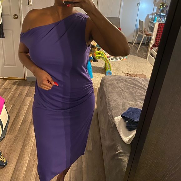BCBGMaxAzria Dresses & Skirts - BCBGMaxAzria Open Back Midi Dress